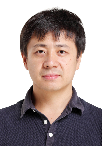 李   力 李   力